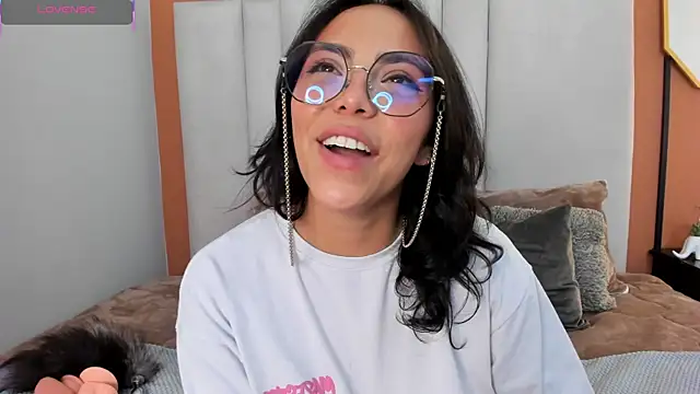 Scarlett_musik's cam snapshot