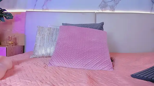 ValSmith_'s cam snapshot