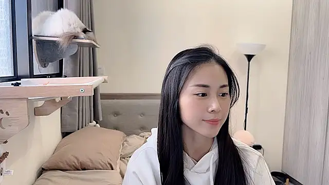 BabyOneDaily's cam snapshot