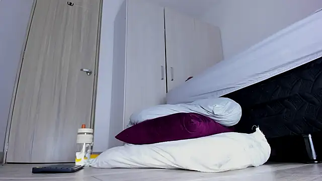 Skarleth69's cam snapshot