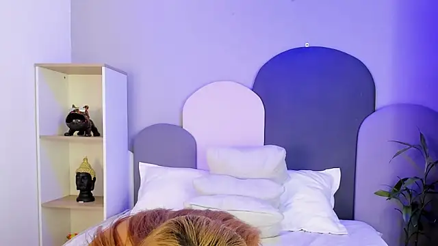 TaraCarson live sex cam