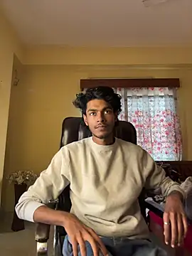 RavenKisses live sex cam