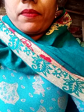 Desi_Biwi's cam snapshot