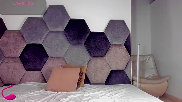 Latrellx7 live sex cam