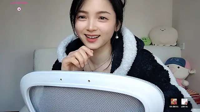 -J-o-y-'s cam snapshot