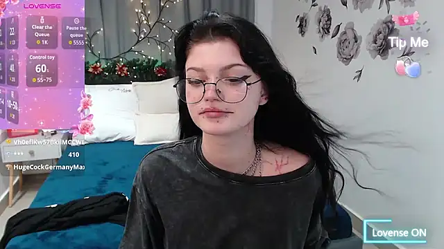 MileyRood's cam snapshot