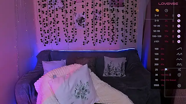 Evaa_Grey's cam snapshot