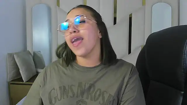 IsabellRodriguez18's cam snapshot