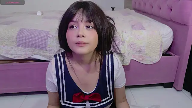 EmillieX live sex cam