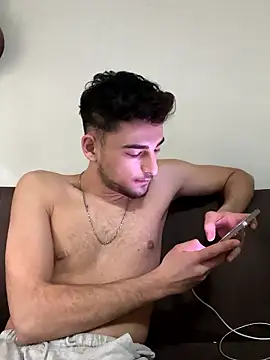 Yasinyasin7 live sex cam