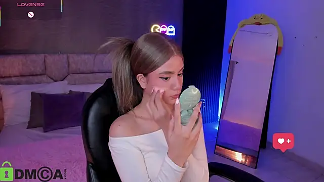 Arinextdoor live sex cam