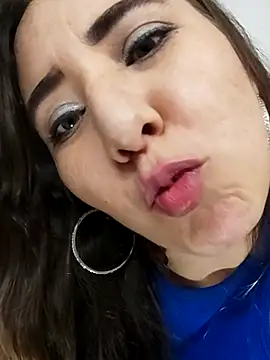 isabella_lovem live sex cam