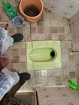 fullyhardy live sex cam