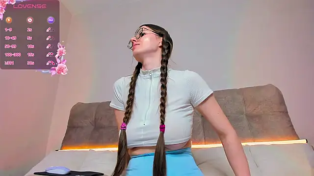 AriellaTesk live sex cam