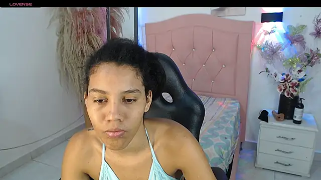 Ebony_foxxx's cam snapshot