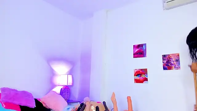 naomy_68 live sex cam