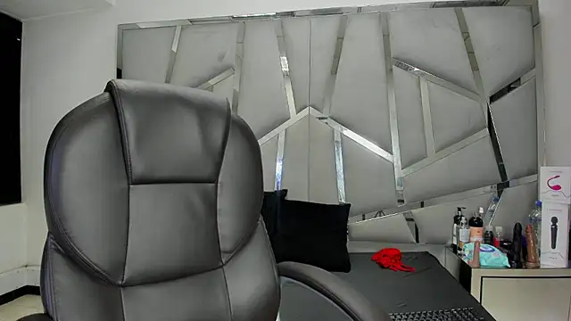 Catherinee69_x live sex cam