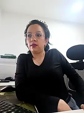 MiaLoren_cg's cam snapshot