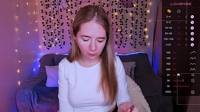 Evaa_Grey's cam snapshot