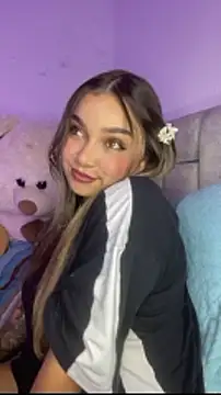 AnnyLopezzz_'s cam snapshot