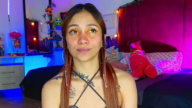 alisson_zafiro_'s cam snapshot