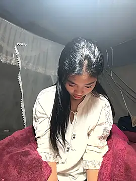 Lynly_k2 live sex cam