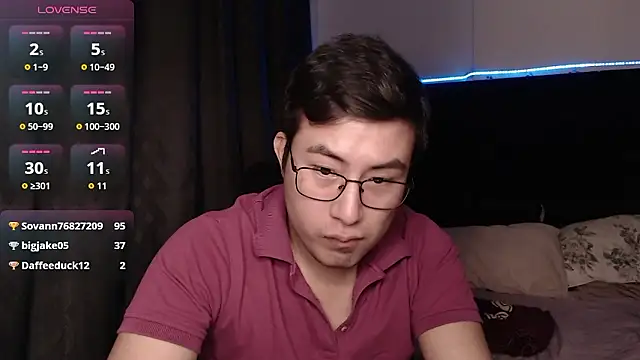 andrewmhilton_'s cam snapshot