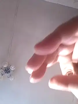 Tupo070481 live sex cam