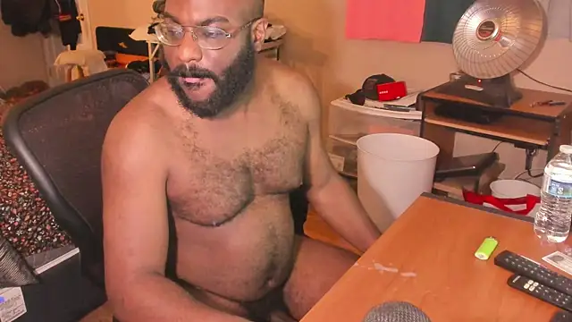 MrChuckDailyXXX's cam snapshot