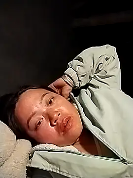 AlilaK2's cam snapshot