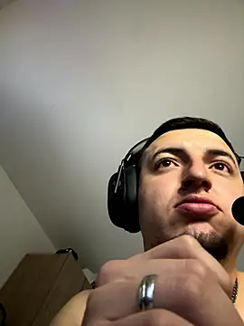 Liam_jones10 live sex cam