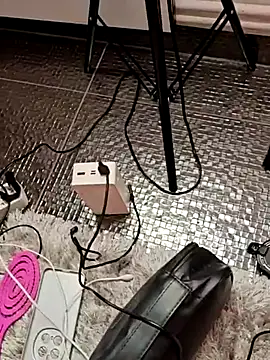 AvaDivaMilf live sex cam