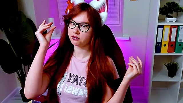 CarolGiggly live sex cam