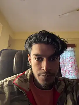 RavenKisses live sex cam