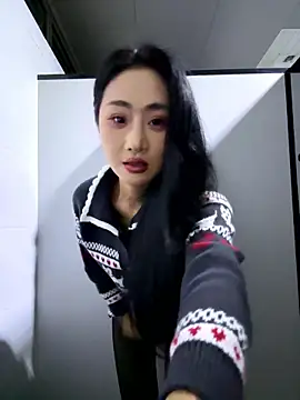 so-linger live sex cam