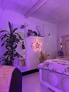 lucianaroy live sex cam