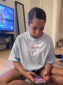 Your_Paris's cam snapshot