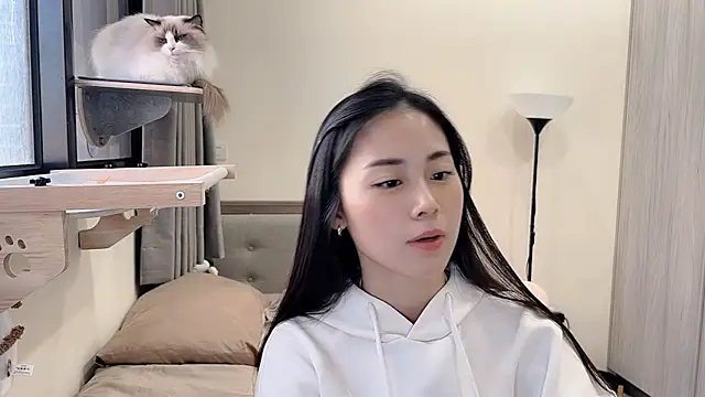 BabyOneDaily's cam snapshot