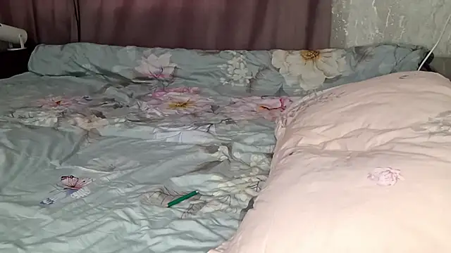 LinaWatter's cam snapshot