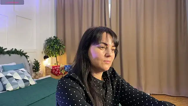 _SilkyShadow_'s cam snapshot