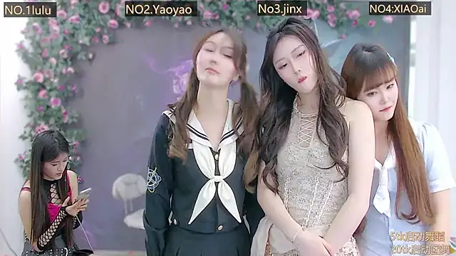 DogdogSM live sex cam