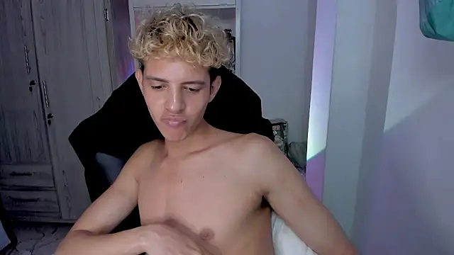 tylernova live sex cam