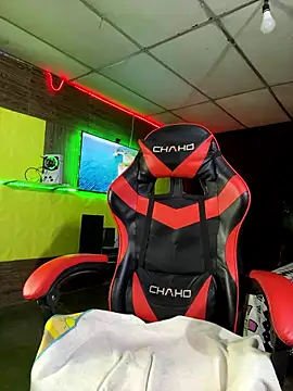 JustynAle2025 live sex cam