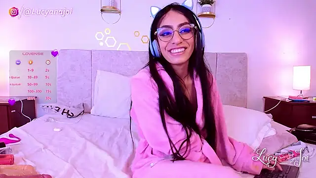 Lucyanajoi's cam snapshot