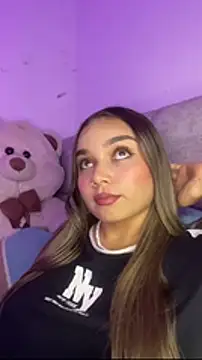 AnnyLopezzz_'s cam snapshot