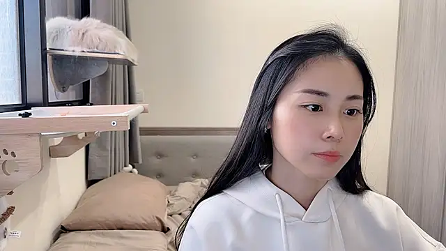 BabyOneDaily's cam snapshot