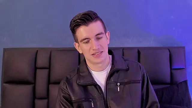 MikaelSlow live sex cam