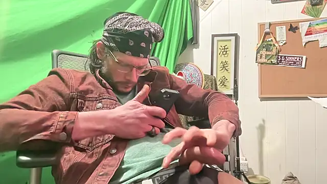 MasterDaddyCool live sex cam