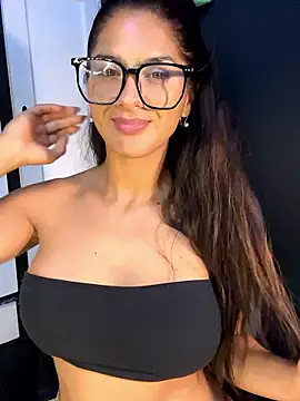 chicachocolate01 live sex cam