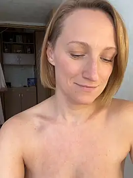 UmaTruewoman live sex cam